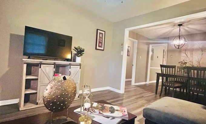 Goldsboro Casa | Madison home