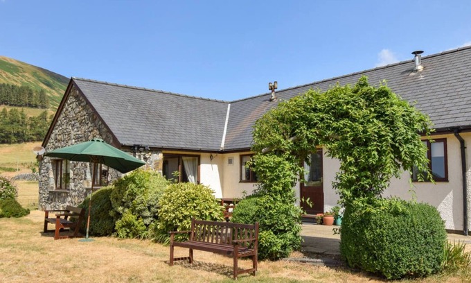 Tywyn Chalet De Esquí | Esta casa de vacaciones aislada puede presumir de algunas de las vistas más impresionantes y hermosas de Gales.