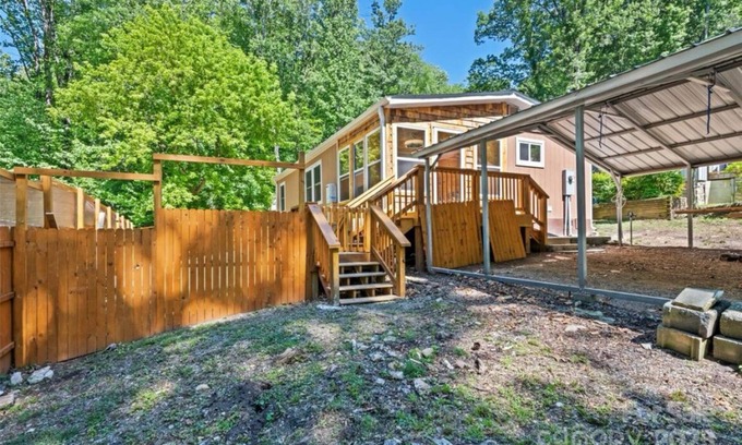 Maggie Valley Casa | Maggie Central Charming 2-bedroom 2 Full Bath house in Maggie Valley with AC