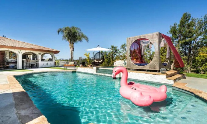 Temecula Casa | MAGIC VILLAS Oro y Azul on Sunset Deck