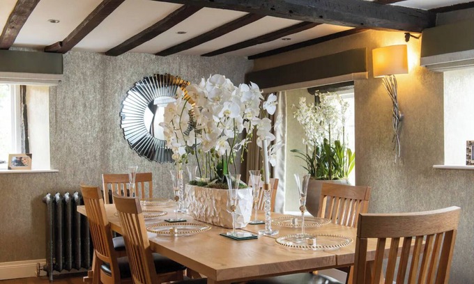 Little Witcombe Casa | Magical 5* Luxury 15th Century Tudor Entire Wing.