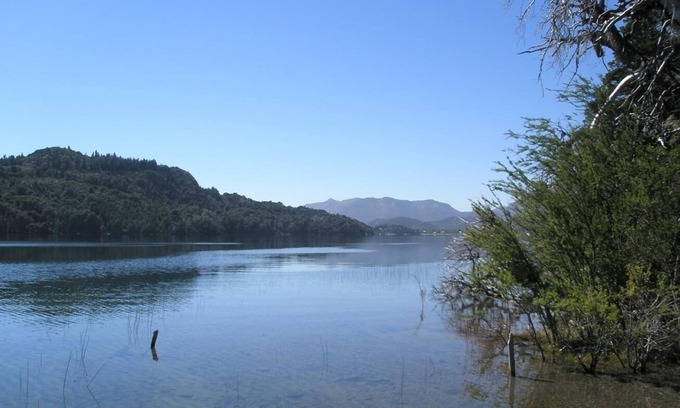 San Carlos de Bariloche Casa | Magical 5 bedroom house over Moreno Lake.