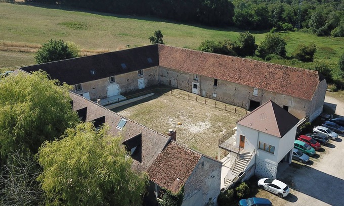 Chierry Casa | Magical & historic gîte 55 pers. Cousinades-Seminars-Weddings, .