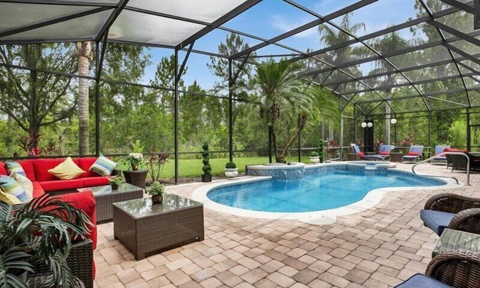 Calabria Casa | Magical Memories 5 BR Spacious Pool/Spa Home