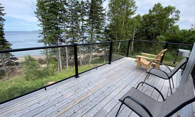 Victoria Subd. A Casa | Magical Modern Beach House on Bras D'or Lakes/Surround Deck/Newly Built