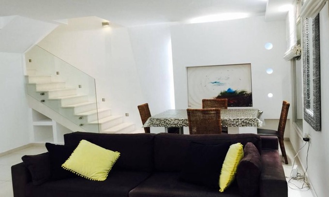 Herzliya Pituach Apartamento | Ramat yam-Apartamento-Apartamento-Baño con ducha-Terraza