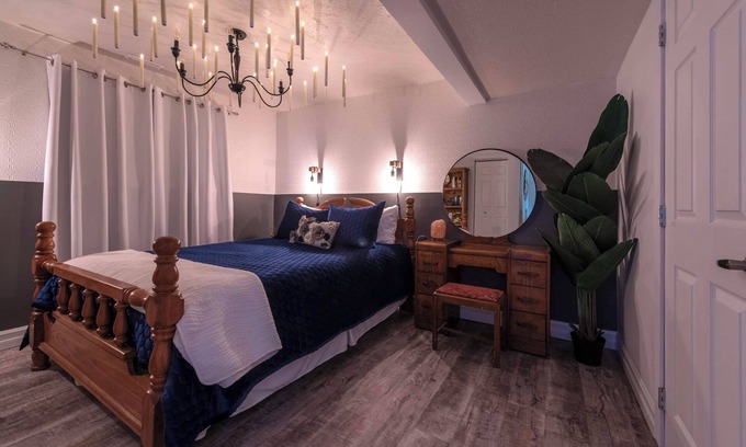 Chase Casa | Magical Themed Decor! Pets Welcome! 3 Bedrooms