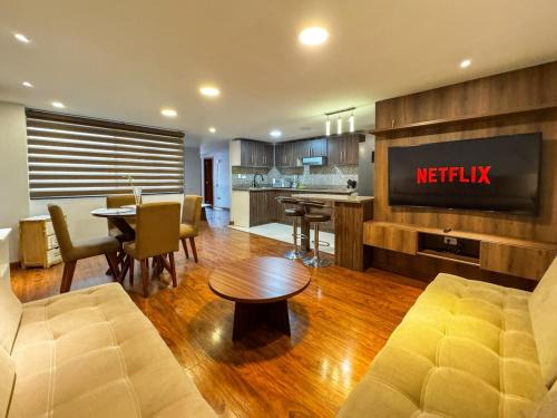 Cuenca Apartamento | Magical Viewpoint For Families and Groups for 8 person