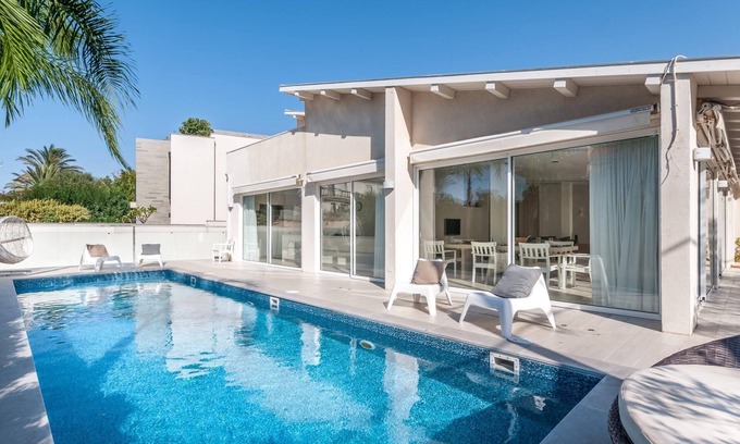 Herzliya Pituach Villa | Villa-Villa-Baño con ducha-Terraza
