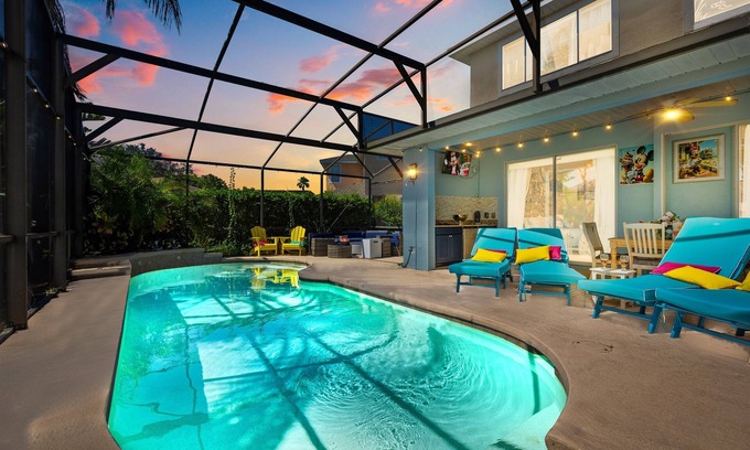 Sunset Lakes Casa | MagicalFairyTale | Pool, Theater & Themed Rooms 16