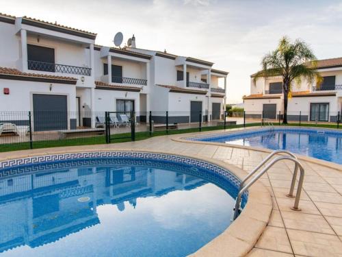 Mosqueira Villa | Magnólia AB House - Pool View & Privat Garden & Garage