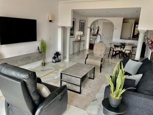 Nueva Andalucia Apartamento | Magna Marbella Golf Resort Apartment