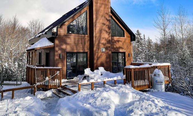 Sainte-Ann-des-Lacs Chalet De Esquí | Magnificent New Cottage for Rent - Near St-Sauveur