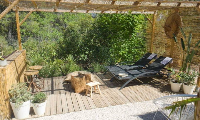 Aubagne Cabina | Magnificent cabana with jacuzzi and sauna