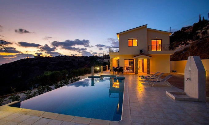 Pegeia Villa | Magnificent Coral Bay Villa | Villa Azure Cove | 3 Bedrooms | Great Sea Views | Well-Furnished