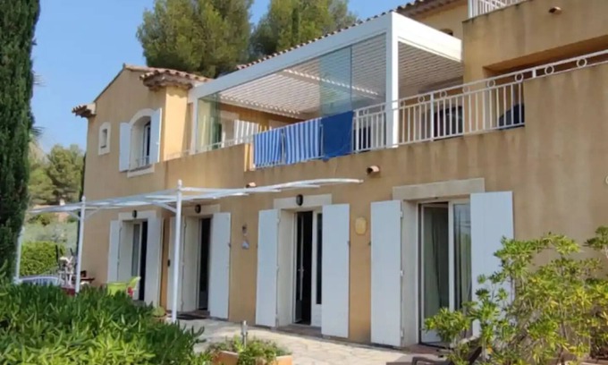 La Cadiere-d'Azur Villa | Magnificent family villa with sea view and swimming pool