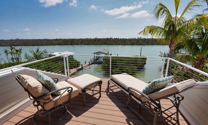 Captiva Casa | Magnificent Home on Captiva! - Dolphin Cove