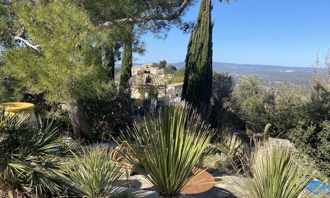 Menerbes Casa | Magnificent House and Tower on Top of Menerbes with 360° Views