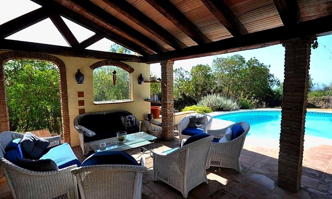La Gaspara Apartamento | Magnifica casa con piscina cerca del mar