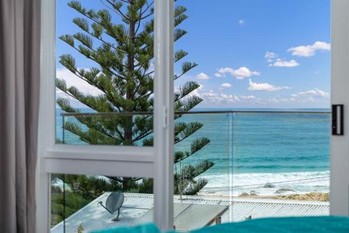 Malua Bay Casa | Magnificent Malua Views, Stroll to the beach