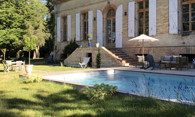 Nailloux Cama Y Desayuno | Magnificent manor house in the Lauragais region