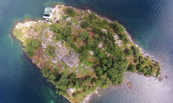 Frontenac Casa | Magnificent Private Island in one of America’s Most Beautiful and Fun Rivers