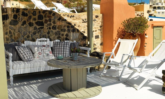 Exo Gonia Villa | Magnificent Santorini Villas | 6 Bedrooms | Zoldyk Houses | Spacious Terrace with Courtyard Views | Exo Gonia