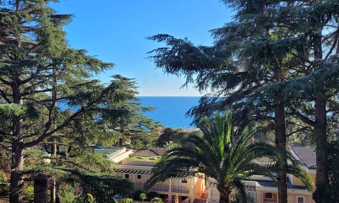 La Croix des Gardes Apartamento | Magnificent Sea View, Swimming Pool, Great Comfort, Air Conditioning and Parking