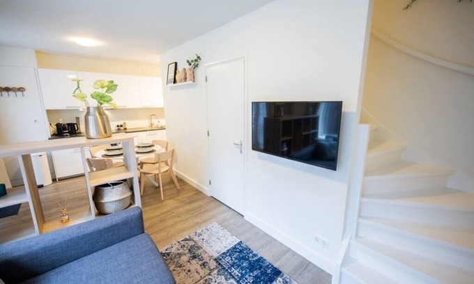 Binnenstad Apartamento | Magnificent Two Bedroom Apartment (SD-23-M)