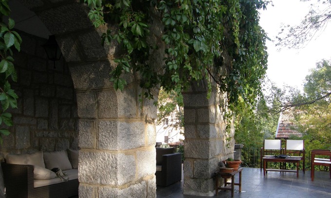 Cercedilla Chalet De Esquí | Magnífico chalet con piscina en la Sierra de Madrid. Wifi y todos los servicios.