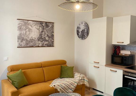 Faubourg-Raines Apartamento | Magnifique appartement au centre ville avec parking privé et gratuit LE JARDIN DES PLANTES