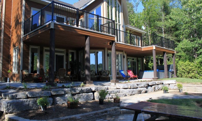 Saint-Raymond Cabaña | Magnifique chalet directement au bord du Lac Sept-Îles à saint-Raymond