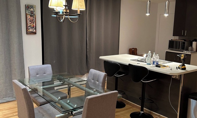 Chateauguay Apartamento | Magnifique Condo,air Ouvertes!voiture Electrique Bienvenue!pet Friendly!