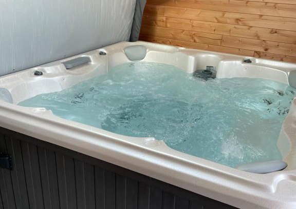Hillion Villa | Magnifique corps de ferme rénové avec Jacuzzi