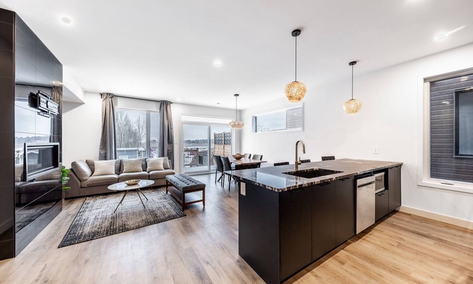 Venise-en-Quebec Casa | Magnifique Maison à 3mn de Marche du LAC Champlain 4 ch Idéal Pour les Familles