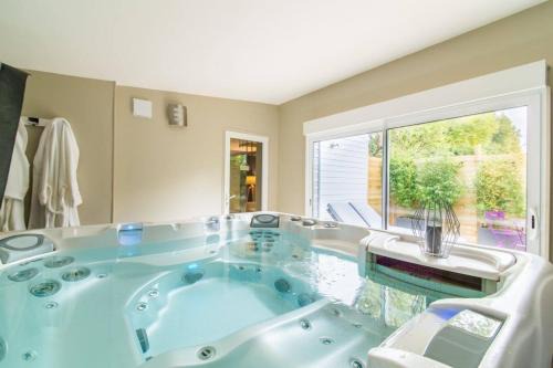 Martragny Cama Y Desayuno | Magnifique Suite avec Jacuzzi privatif