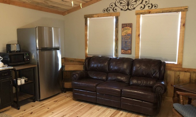 Johnson City Cabina | Magnolia Cabin
