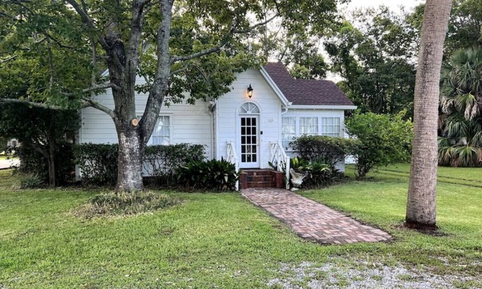 Port St. Joe Cabaña | Magnolia Cottage, Mainstreet Port St Joe