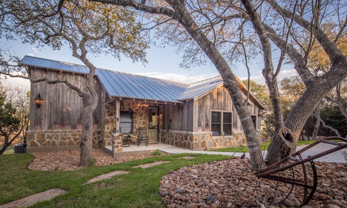 Canyon Lake Casa | Magnolia Haus: ¡experimente una escapada hermosa y encantadora en Canyon Lake!
