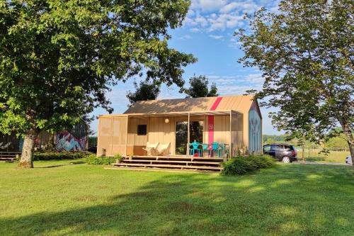 Metlika Casa | MAGNOLIA HOUSE by the RIVER BB