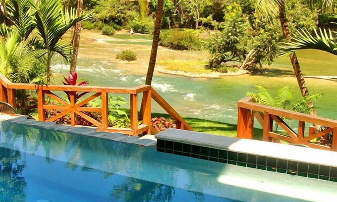 Bullet Tree Falls Complejo | Mahogany Hall Boutique Resort