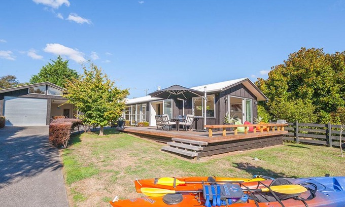 Waitahanui Casa | Mahuta Maison - Lake Taupo Holiday Home