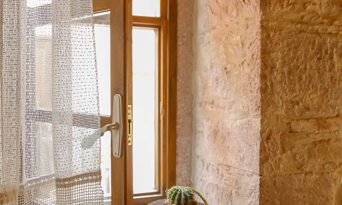 Ayvalik Hotel | Mahzen Küçükköy