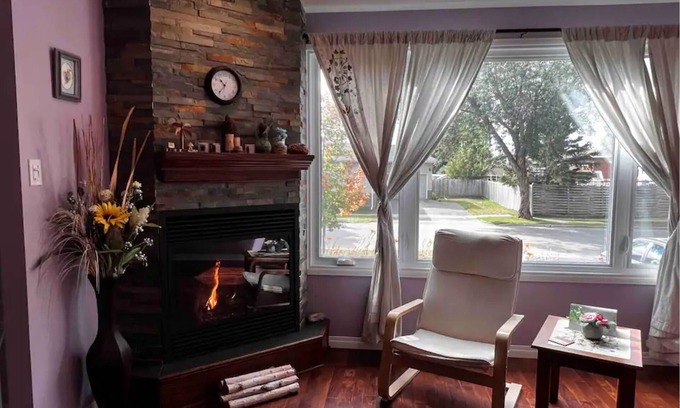 Thunder Bay Casa | main level in prestigious area
