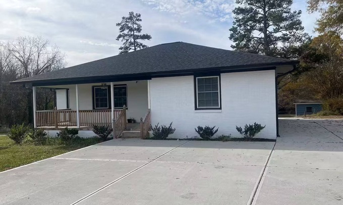 Graham Casa | Main Stay!