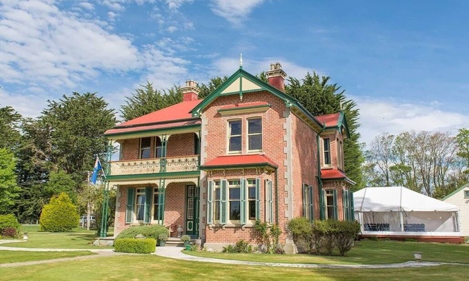 Conical Hill Casa | Mainholm Lodge