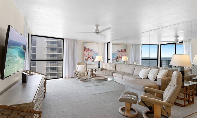 Tang-O-Mar Condominio | Mainsail 158 - Gulf Front, Free Beach Service, Community Pool, Hot Tub!