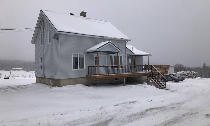 Saint-Pierre-de-Broughton Casa | Maison chez Dom The peace and quiet of the Chaudière Appalaches countryside