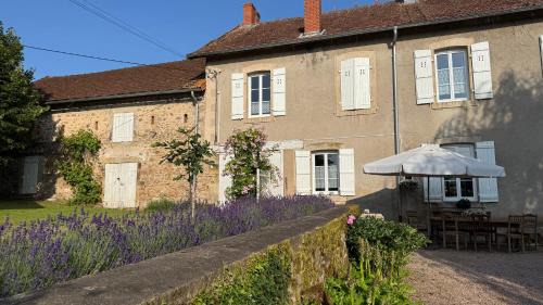 Saint-Symphorien-de-Marmagne Apartamento | Maison Belle Vie