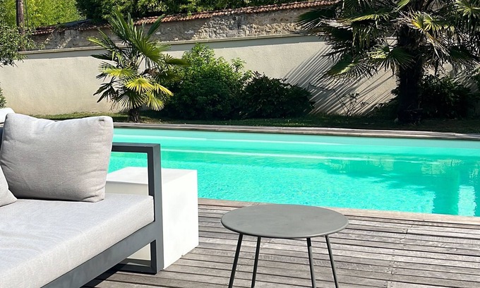 Louveciennes Casa | Maison à 10 Mins de Versailles Piscine et Chambres Climatisées